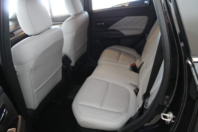 2020 MITSUBISHI OUTLANDER - 11