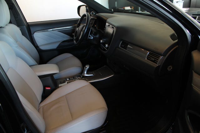 2020 MITSUBISHI OUTLANDER - 8