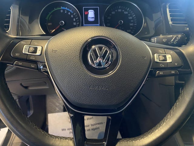 2018 VOLKSWAGEN GOLF - 8