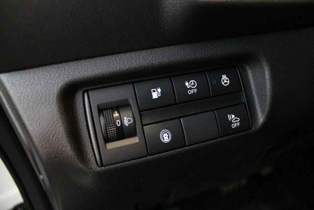 2021 NISSAN LEAF - 12
