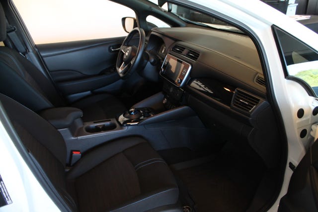 2021 NISSAN LEAF - 7