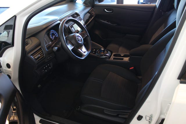 2021 NISSAN LEAF - 11