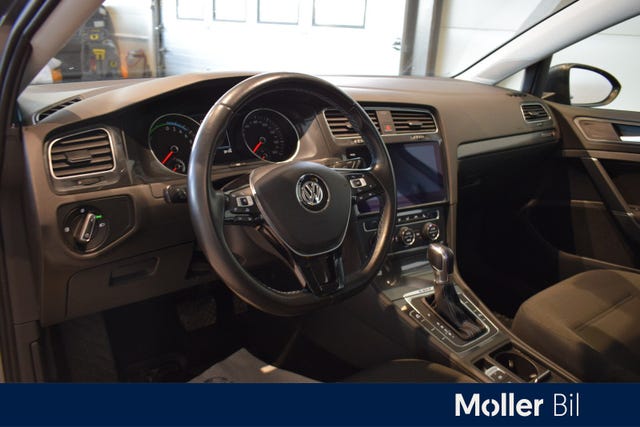 WVWZZZAUZJ8900264 2018 VOLKSWAGEN GOLF-4