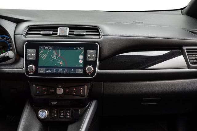 2022 NISSAN LEAF - 18