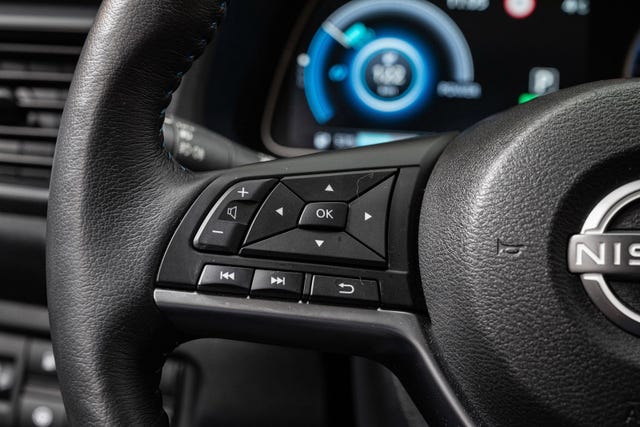 2022 NISSAN LEAF - 12