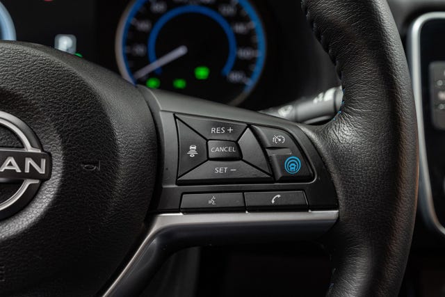 2022 NISSAN LEAF - 13