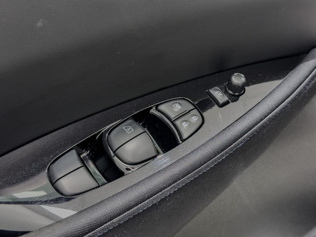 2021 NISSAN LEAF - 14