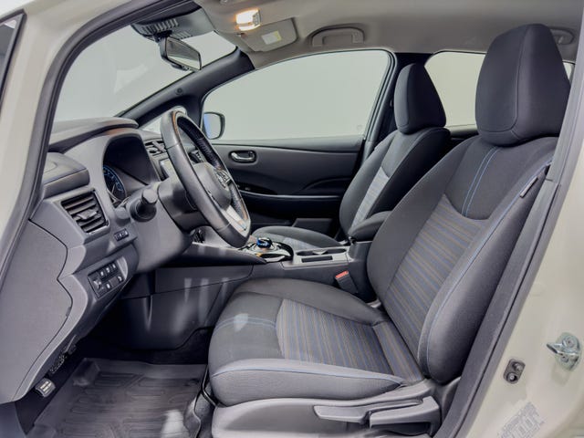 2021 NISSAN LEAF - 8