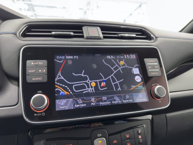 2021 NISSAN LEAF - 24