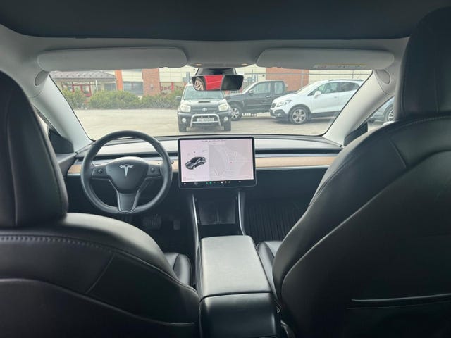 2019 TESLA MODEL 3 - 14