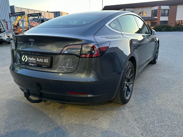 5YJ3E7EA3KF369996 2019 TESLA MODEL 3-4