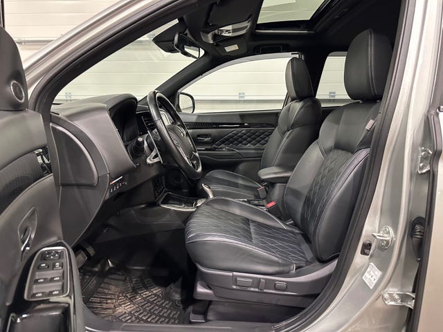 2020 MITSUBISHI OUTLANDER - 8