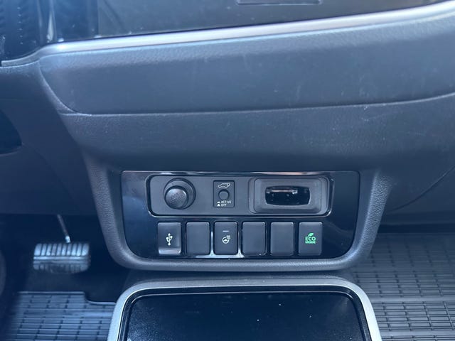 2020 MITSUBISHI OUTLANDER - 25