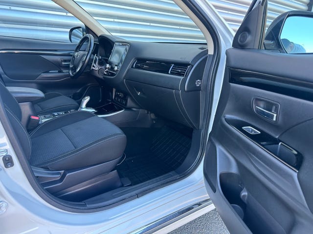 2020 MITSUBISHI OUTLANDER - 26
