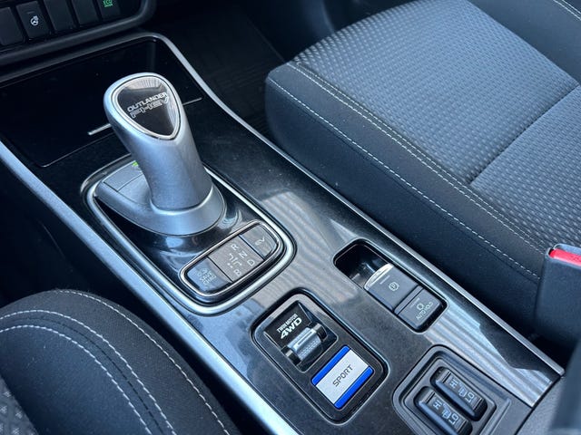 2020 MITSUBISHI OUTLANDER - 14
