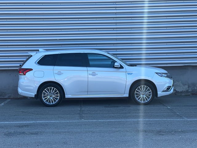 2020 MITSUBISHI OUTLANDER - 9
