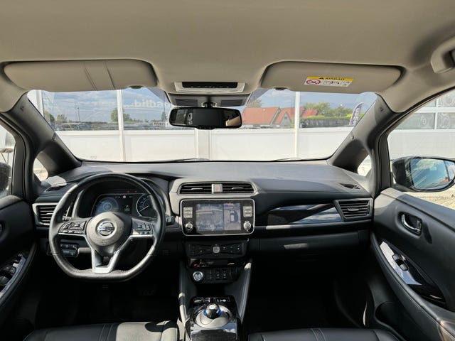 2021 NISSAN LEAF - 7