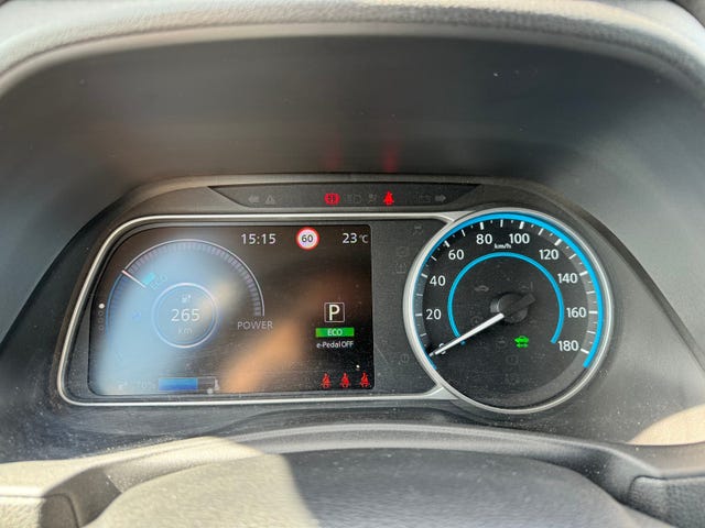 2021 NISSAN LEAF - 17