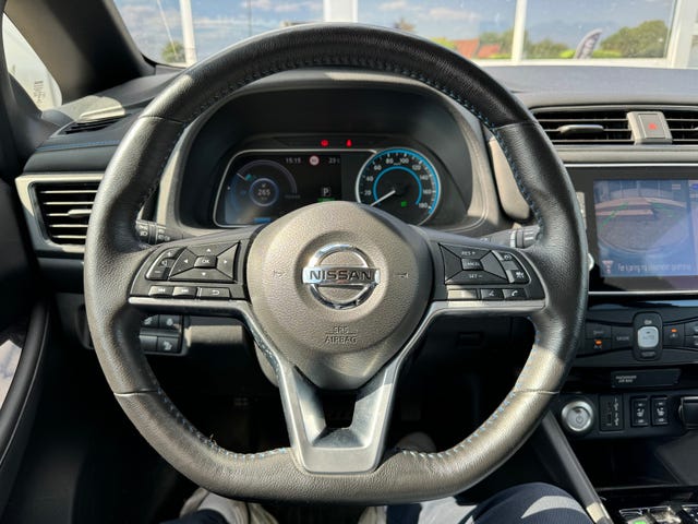 2021 NISSAN LEAF - 8