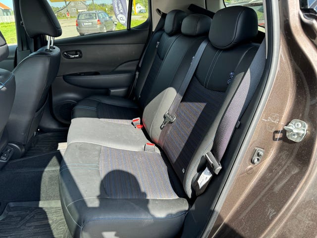 2021 NISSAN LEAF - 12