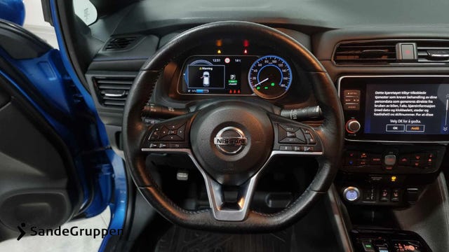 2021 NISSAN LEAF - 9