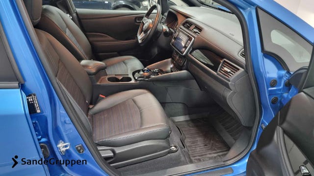 2021 NISSAN LEAF - 11