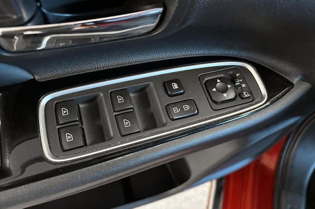2020 MITSUBISHI OUTLANDER - 23