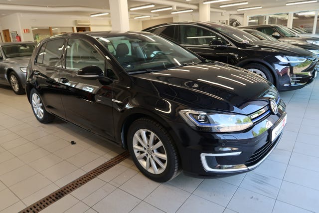 2018 VOLKSWAGEN GOLF - 10