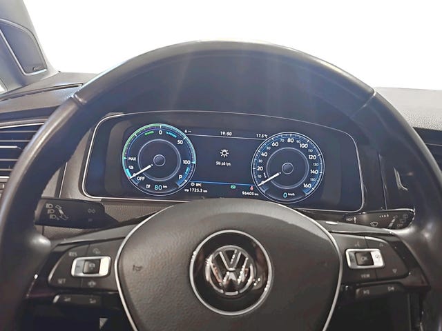 2019 VOLKSWAGEN GOLF - 11