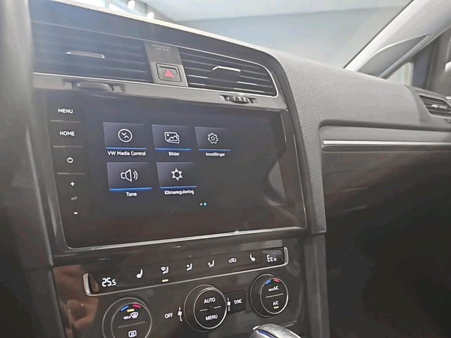 2019 VOLKSWAGEN GOLF - 17