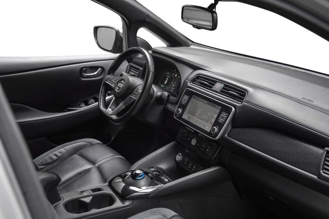 2021 NISSAN LEAF - 25