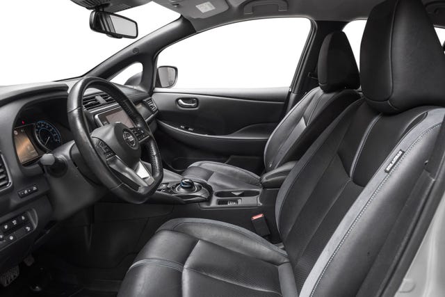 2021 NISSAN LEAF - 10