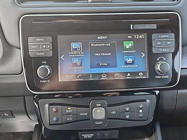 2018 NISSAN LEAF - 12