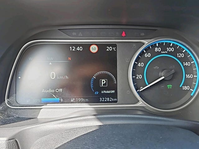 2018 NISSAN LEAF - 10