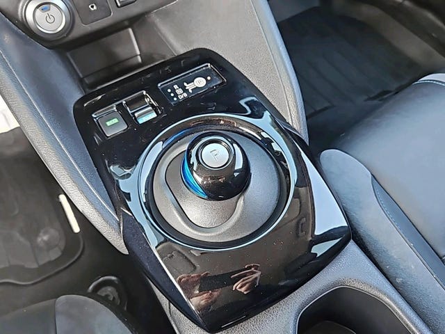 2018 NISSAN LEAF - 14