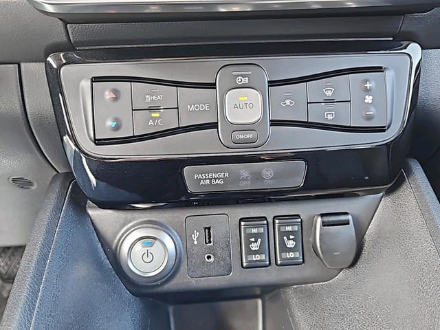 2018 NISSAN LEAF - 15