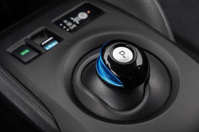 2021 NISSAN LEAF - 16