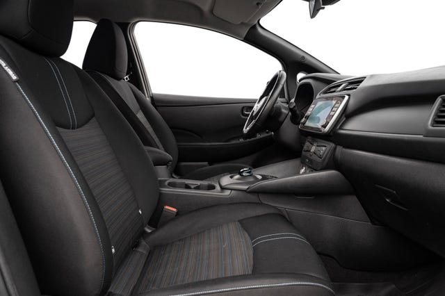 2021 NISSAN LEAF - 23