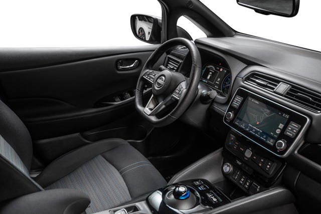 2022 NISSAN LEAF - 22