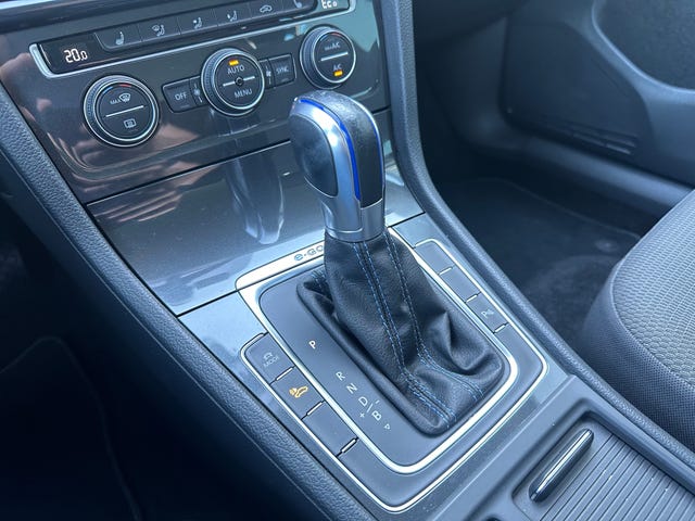 2019 VOLKSWAGEN GOLF - 21
