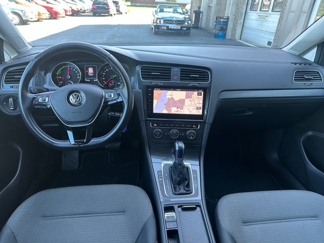 2019 VOLKSWAGEN GOLF - 14