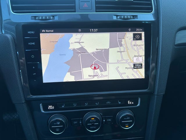 2019 VOLKSWAGEN GOLF - 19