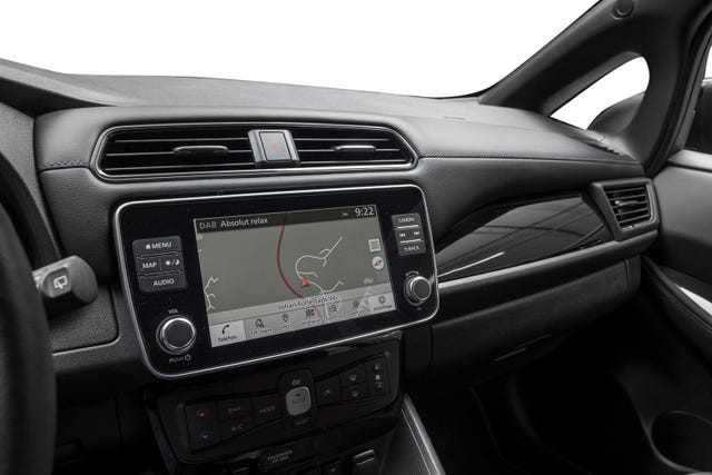 2022 NISSAN LEAF - 19
