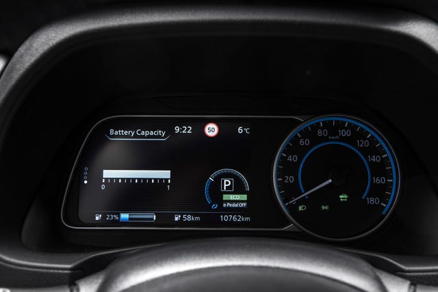 2022 NISSAN LEAF - 17