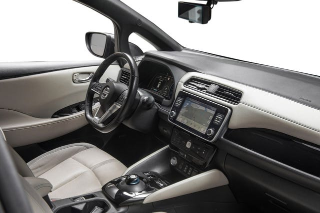 2021 NISSAN LEAF - 25