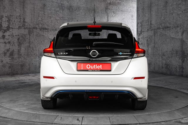 SJNFAAZE1U0018012 2018 NISSAN LEAF-2