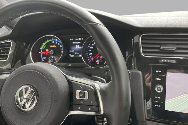 2018 VOLKSWAGEN GOLF - 21