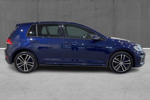 WVWZZZAUZJW802214 2018 VOLKSWAGEN GOLF-3