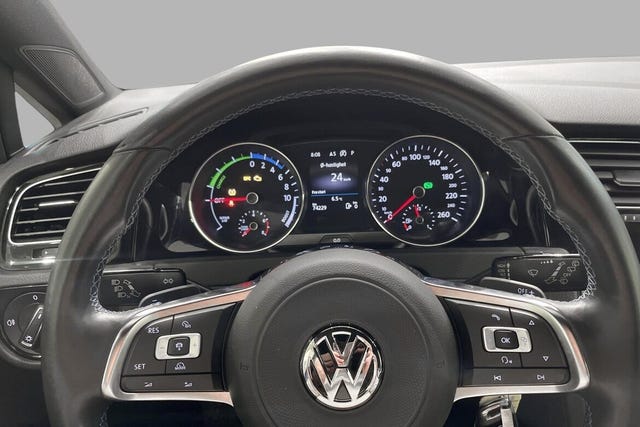 2018 VOLKSWAGEN GOLF - 11
