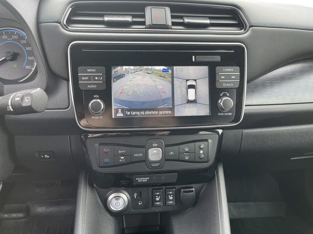 2018 NISSAN LEAF - 11